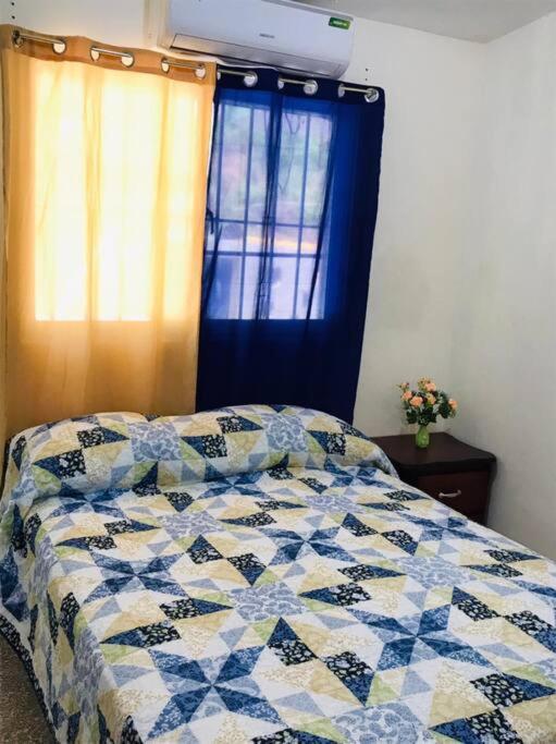 Apto 2Habitaciones Con Aire Y Vista Al Malecon De Samana Dış mekan fotoğraf